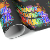 Voornaam: "DAKOTA", vun. "HAPPY BIRTHDAY" Cadeaupapier (Rol Hoek)