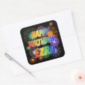Voornaam "EZRA", vun "HAPPY BIRTHDAY" Vierkante Sticker (Envelop)