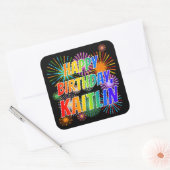 Voornaam "KAITLIN", geun "HAPPY BIRTHDAY" Vierkante Sticker (Envelop)