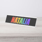 Voornaam "NATALIA": vun regenboogkleuren Bureau Naambordje (Voorkant)