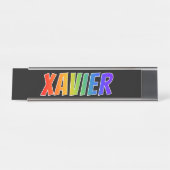 Voornaam "XAVIER": vun regenboogkleuren Bureau Naambordje (Voorkant)