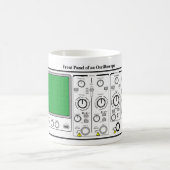 Voorpaneel van een Oscilloscope-spanningstest Koffiemok (Center)