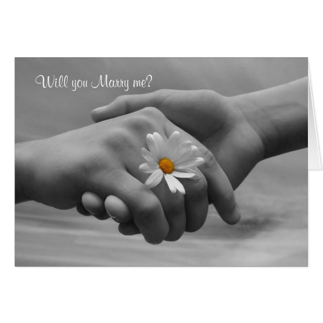 Voorstel, Marry me Card met handen en madeliefje (Voorkant Horizontaal)