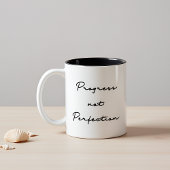 Voortgang niet perfectie Inspirerend quote Tweekleurige Koffiemok