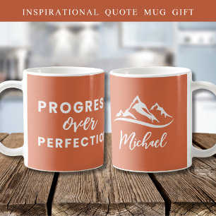 Voortgang over Perfectie Quote Naam Terracotta Koffiemok