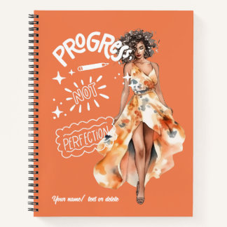 Vooruitgang niet perfectie elegante zakenvrouw notitieboek