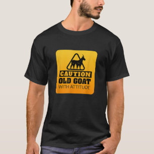 Voorzichtig oude geit houding met geit liefhebber t-shirt