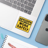 Voorzichtig werken veilig sticker (Laptop met iPhone)