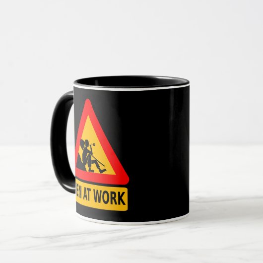 Voorzichtigheid: Mannen op het werk Mok (Voorkant links)