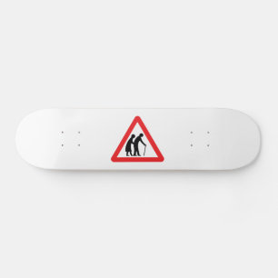 VOORZICHTIGHEID Ouderen - verkeersborden in het Ve Skateboard