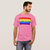 Voorzijde: Regenboogvlag/Justitie. Achterzijde: TV T-shirt (Voorkant volledig)
