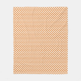 Voorzijde toont een bruin en wit geruit patroon fleece deken