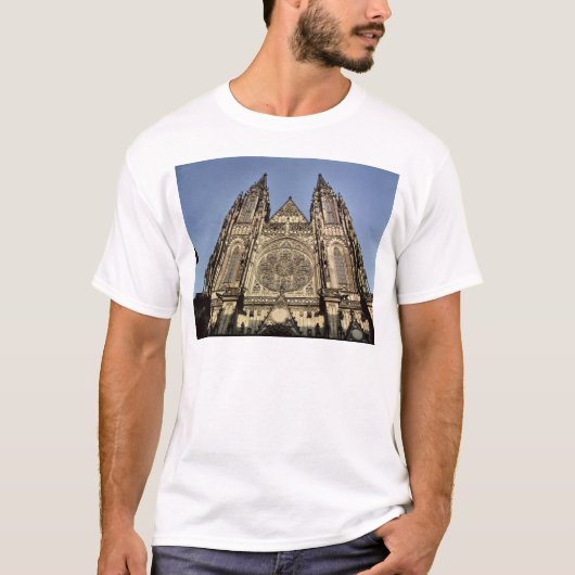 Voorzijde van de kathedraal van St. Vitus T-shirt (Voorkant)