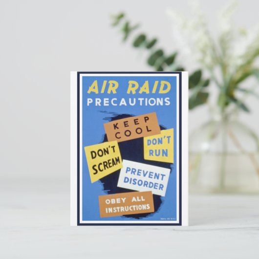 Voorzorgsbord bij luchtaanvallen (1943) briefkaart (Staand voorkant)