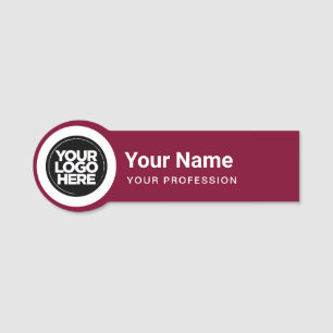 Vorm Speldje Ronde Logo Burgundy Naamplaatje