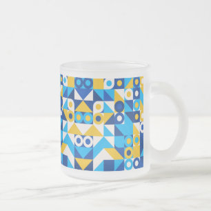 Vormen in een blauw-gele tongvormig naaldloos patr matglas koffiemok