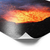 Vorming van de uitbarsting van warme lava uit de k foto afdruk (Hoek)