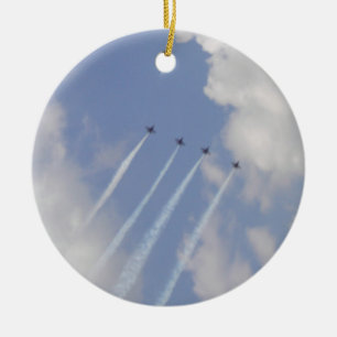 Vorming van militaire straalvliegtuigen keramisch ornament