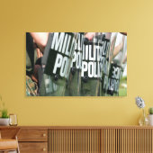 vorming van oproerbeheersing canvas afdruk (Insitu (Woonkamer))