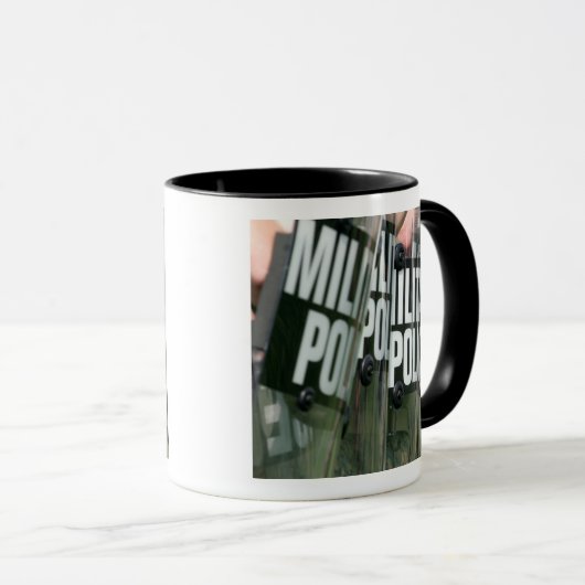 vorming van oproerbeheersing mok (Voorkant rechts)