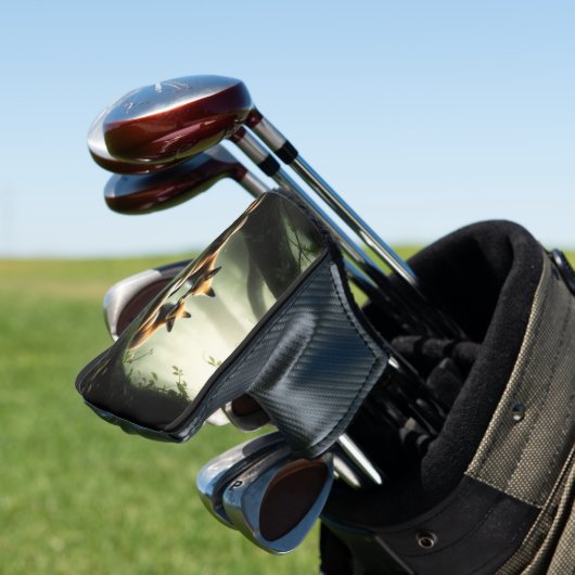 Vos knuffelen in Misty Forest Golfheadcover (Insitu)