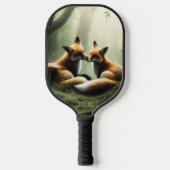 Vos knuffelen in Misty Forest Pickleball Paddle (Voorkant)