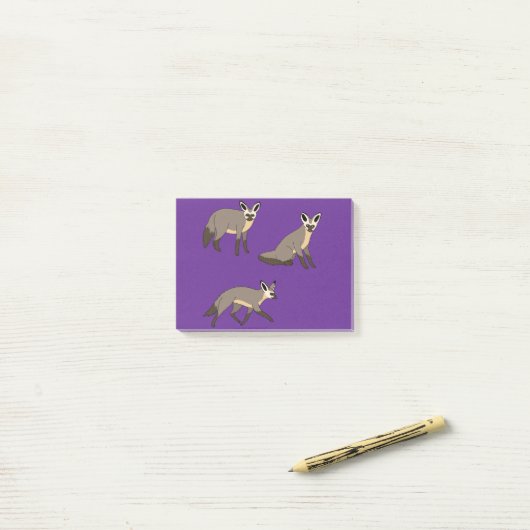 Vos met vleermuisoren post-it® notes (Op bureau)
