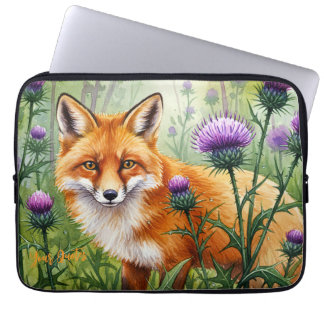 Vos tussen paarse distelbloemen aquarel laptop sleeve