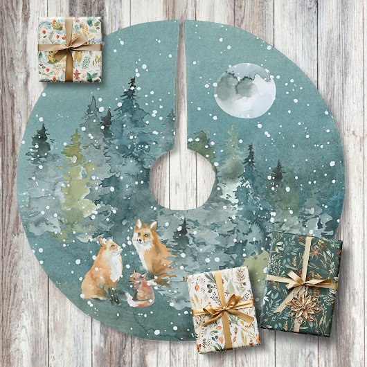 Vosfamilie in bos volle maan sneeuwval kerstboom rok