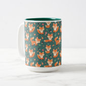 Vossen op bos groen, schattig patroon tweekleurige koffiemok (Voorkant links)