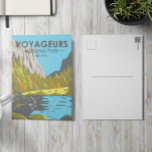 Voyageurs Nationaal Park Minnesota Vintage Briefkaart<br><div class="desc">Vectorkunstontwerp van Voyageurs. Het park beslaat een uitgestrekt gebied en staat bekend om zijn bossen,  waterwegen en enorme regenachtige,  eilandgestippelde regenachtige meren,  de meren van Kabetogama en Namakan.</div>