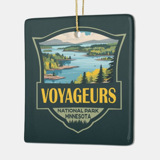 Voyageurs National Park Illustratie Retro Badge Keramisch Ornament (Links)