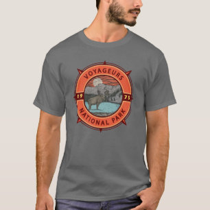 Voyageurs National Park Moose Retro Compass Emblee T-shirt