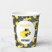 Vrachtdag over vrachtwagenbouw aan voorkant papieren bekers (Voorkant)