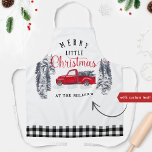 vrachtwagen Merry Little Kerstbuffalo Pset Schort<br><div class="desc">Prachtige aangepaste vakantievakantie-schort met je eigen familienaam of boodschap en voortreffelijke handbeschilderde waterverf winteromgeving van bos, rode vrachtwagen met kerstbomen en de uitdrukking "Merry little Kerstmis" in rode en zwarte kalligrafie en bloktypografie. Decoratieve grens op de bodem in de stijl van de Vloed van de Buffalo met wit en zwart...</div>