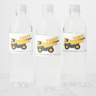 Vrachtwagen voor de bouw van de stort Elke dag van Waterfles Etiket