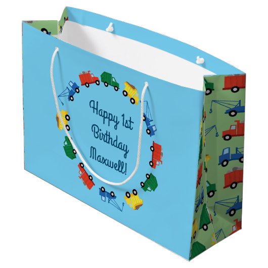 Vrachtwagenauto's Eerste verjaardag van het thema Groot Cadeauzakje (Achterkant Gekanteld)