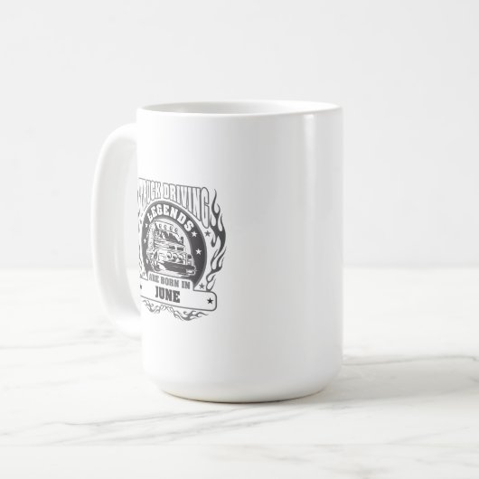 Vrachtwagenchauffeurs worden in juni geboren koffiemok (Voorkant links)