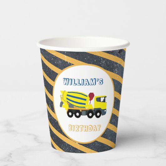 Vrachtwagens voor de bouw van betonstaal papieren bekers (Achterkant)