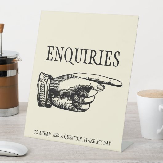 Vragen -  Victoriaans aanwijsvinger Reclamebord Met Voetstuk (Insitu)