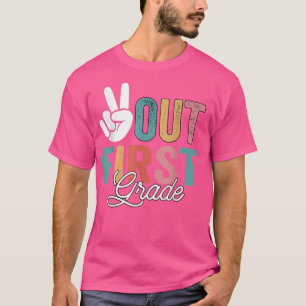 Vrede in de eerste klas op de laatste dag van het t-shirt