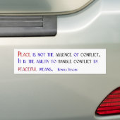 Vrede is niet de afwezigheid van conflict bumpersticker (Op auto)