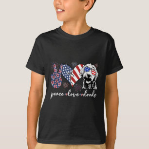Vrede Liefde Doods Goldendoodle Vlag Doodle 4 juli T-shirt