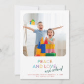 Vrede Liefde en Koekjes Pret Fel Regenboog Kerst Feestdagenkaart (Voorkant)