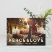 Vrede & Liefde Moderne Eenvoudige Typografie Feestdagenkaart (Staand voorkant)