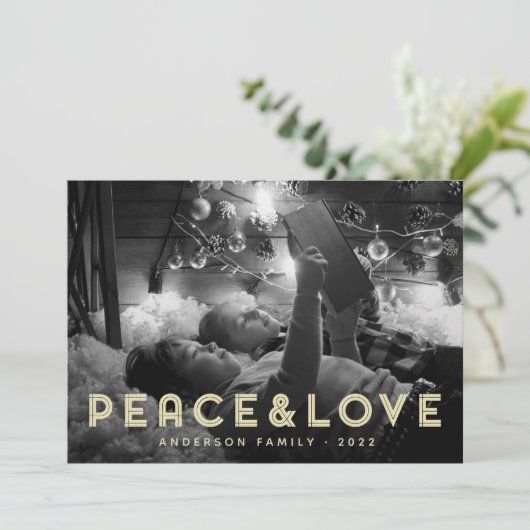 Vrede & Liefde Moderne Eenvoudige Typografie Feestdagenkaart (Staand voorkant)