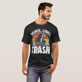 Vrede, Liefde & Prullenbak Grappige Opossum Meme P T-shirt (Voorkant volledig)