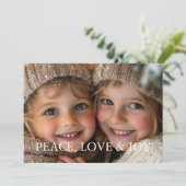 Vrede Liefde Vreugde Minimalistische Typografie Wi Feestdagenkaart (Staand voorkant)