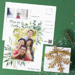 Vrede op Aarde Elegant botanische Greenerfoto Briefkaart<br><div class="desc">Met dit elegante botanische kerstbriefkaart wens je je familie vrede op aarde. Pas het lijst van de chic greenery aan met uw eigen familiefoto in het midden. Pas uw eigen groene tekst aan voor een mooi,  modern vakantiebriefkaart.</div>