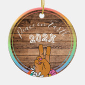 Vrede op Aarde Regenboog Aangepaste Naam- Jaar Keramisch Ornament (Voorkant)